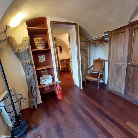 Holiday home Logement Entier Pour 6 Personnes Dans Ferme Ancienne Enchastrayes