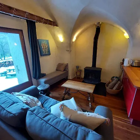 Logement Entier Pour 6 Personnes Dans Ferme Ancienne Enchastrayes